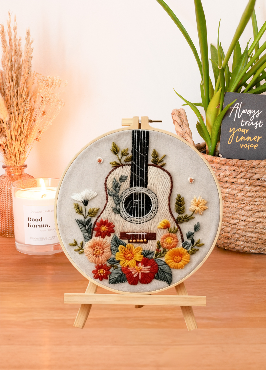Golden Guitar – Embroidery kit with flowers and acoustic guitar